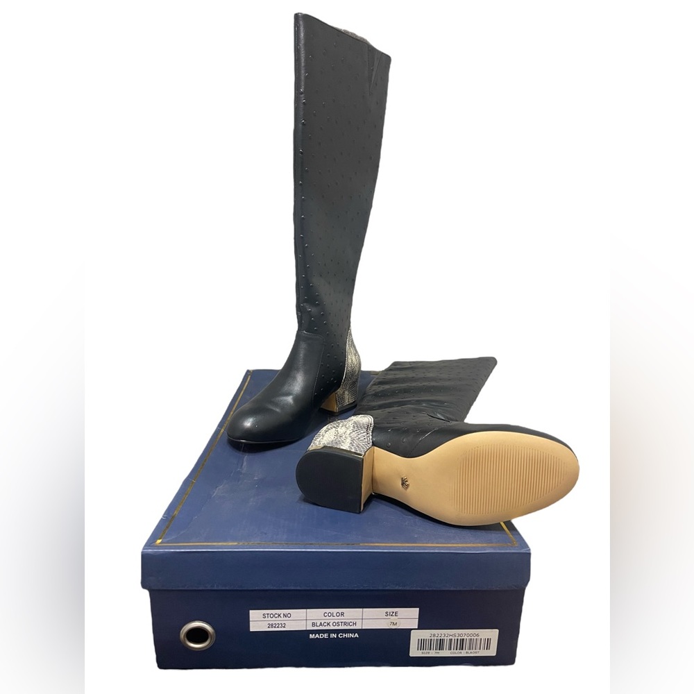 BNWB DEESIGNS HAS DONE IT AGAIN WITH THESE OSTRICH & SNAKE EMBOSSED BOOTS 7M